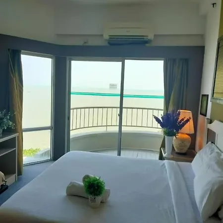 Beachfront Full Sea Penang Tanjung Bungah  Exterior photo