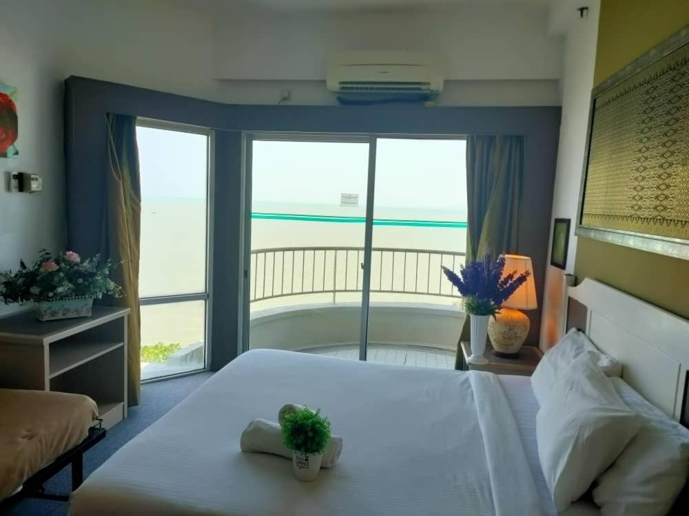 Apartment Beachfront Full Sea Penang *